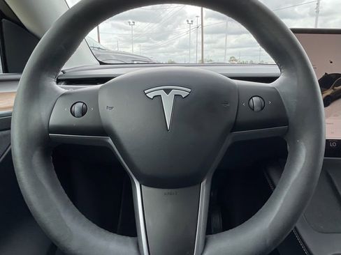 Used 2024 Tesla Model Y Long Range image 22