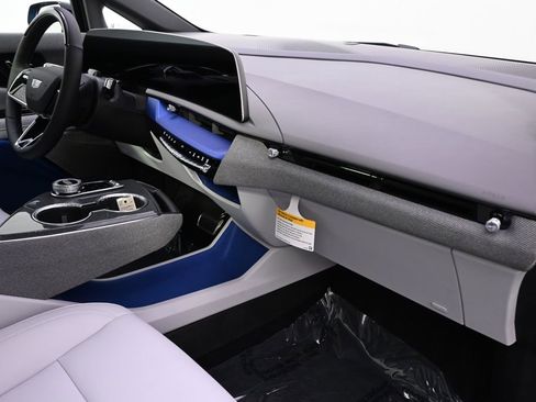 New 2025 Cadillac Optiq Luxury 1 w/ LPO, Floor Liner Package image 15