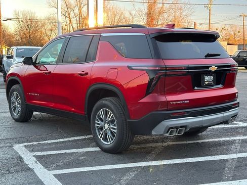 New 2026 Chevrolet Traverse LT w/ Enhanced Driving Package image 7