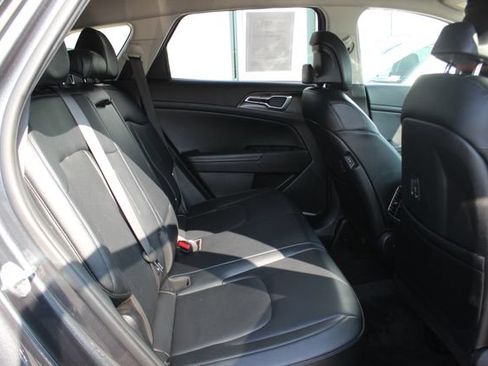 Used 2023 Kia Sportage EX AWD/4WD image 31