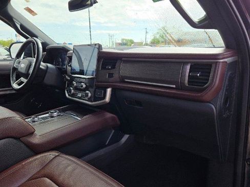 Certified 2024 Ford Expedition Max Limited AWD/4WD image 3