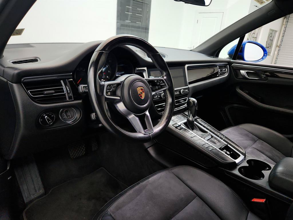 Used 2020 Porsche Macan AWD/4WD image 13