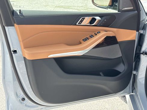 New 2026 BMW X5 xDrive40i w/ M Sport Package AWD/4WD image 26