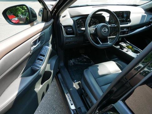 Certified 2023 Nissan Rogue SL w/ SL Premium Package AWD/4WD image 10