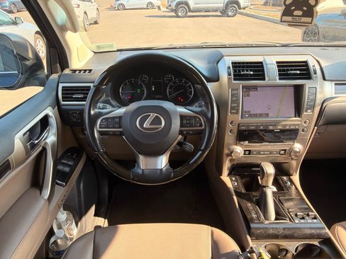 Used 2021 Lexus GX 460 Premium w/ Premium Package AWD/4WD image 5