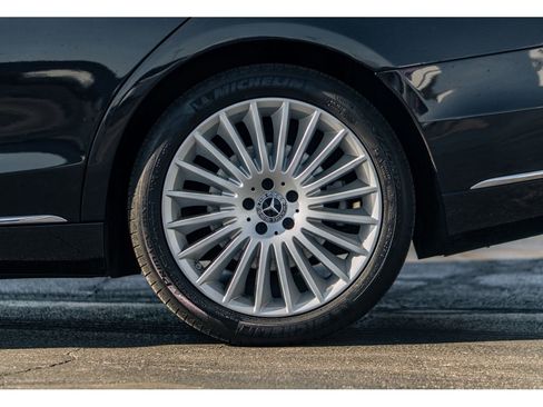 Used 2018 Mercedes-Benz S 560 4MATIC Sedan image 5