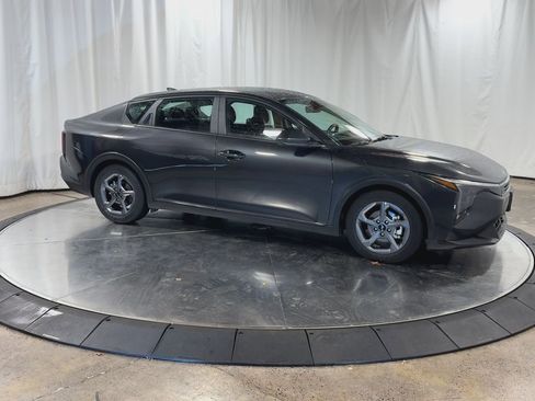 Certified 2025 Kia K4 LXS image 2