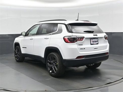 New 2026 Jeep Compass Latitude image 6