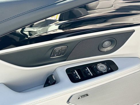 New 2026 Lincoln Nautilus Premier w/ Equipment Group 102A image 21