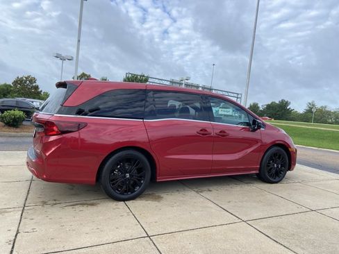 Used 2025 Honda Odyssey Sport-L image 12