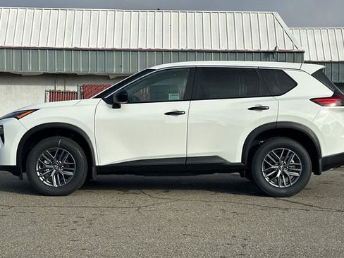 New 2026 Nissan Rogue S image 7