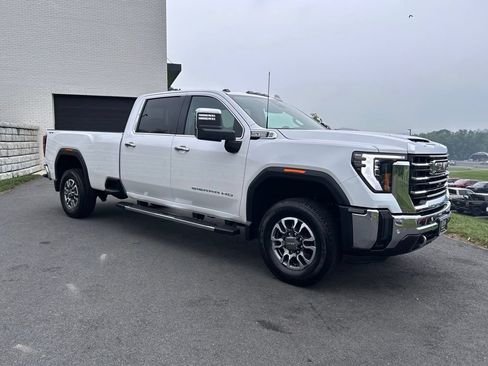 Certified 2025 GMC Sierra 3500 SLT w/ SLT Premium Package AWD/4WD image 1