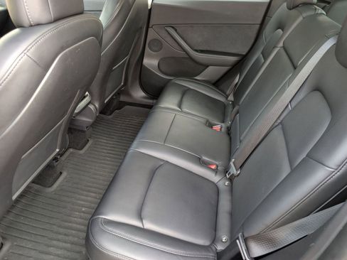 Used 2021 Tesla Model Y 2WD image 26