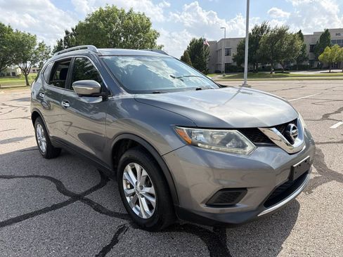 Used 2015 Nissan Rogue SV w/ SV Premium Package AWD/4WD image 4