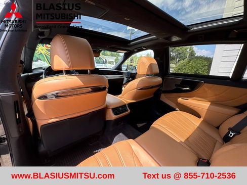Used 2023 Lexus LS 500 AWD w/ Luxury Package image 38