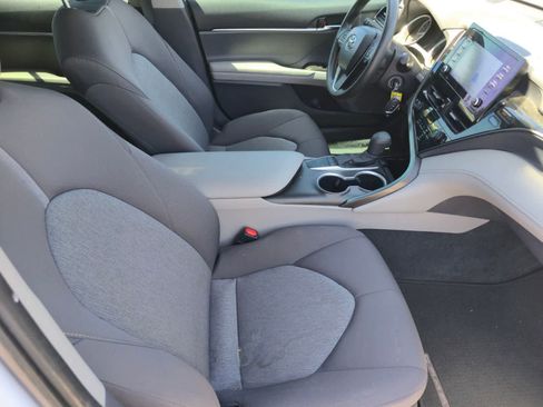 Used 2022 Toyota Camry LE image 13