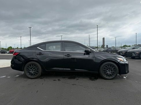 Used 2025 Nissan Sentra S image 4