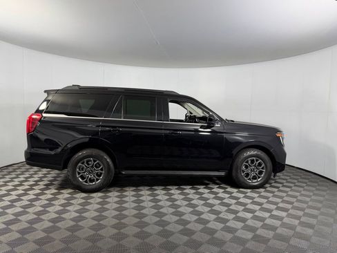 Used 2025 Ford Expedition Active image 6