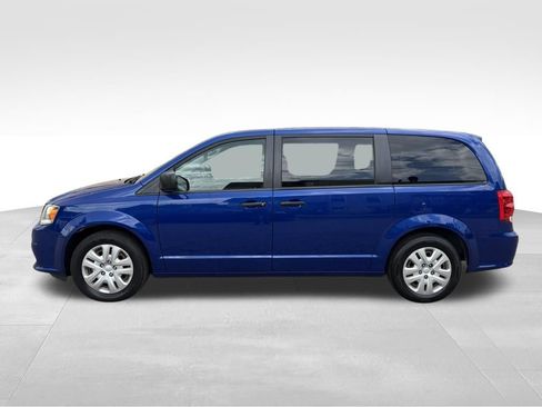 Used 2019 Dodge Grand Caravan SE w/ UConnect Hands-Free Group FWD image 8