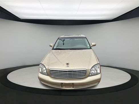 Used 2005 Cadillac De Ville w/ Deville Premium Package image 2