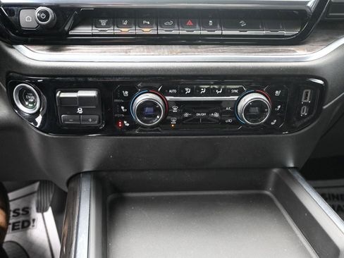 Used 2024 Chevrolet Silverado 2500 LTZ w/ LTZ Premium Package image 34