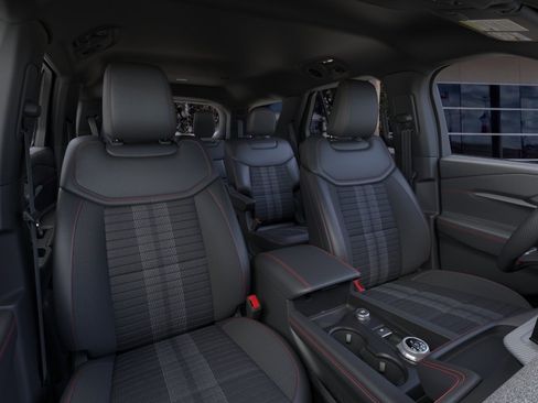 New 2026 Ford Explorer ST-Line w/ ST-Line Street Pack RWD image 11