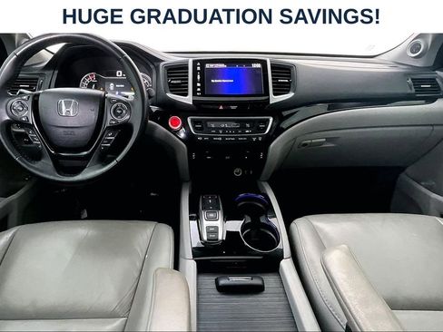 Used 2017 Honda Pilot Touring image 16