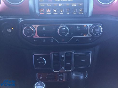 Used 2023 Jeep Wrangler Unlimited Rubicon image 29