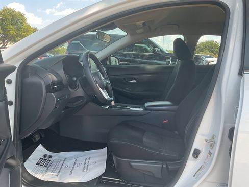 Used 2025 Nissan Sentra SV FWD image 7