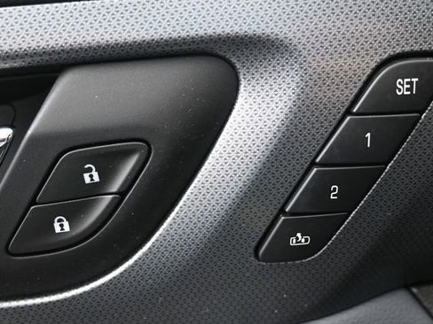 Used 2019 Chevrolet Traverse Premier AWD/4WD image 21