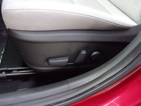 Used 2023 Hyundai Kona SEL AWD/4WD image 14