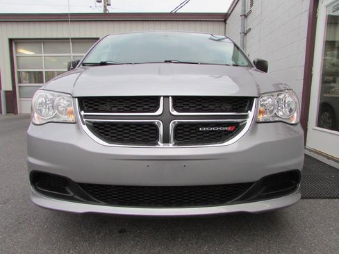 Used 2017 Dodge Grand Caravan SE w/ Power Window Group image 2