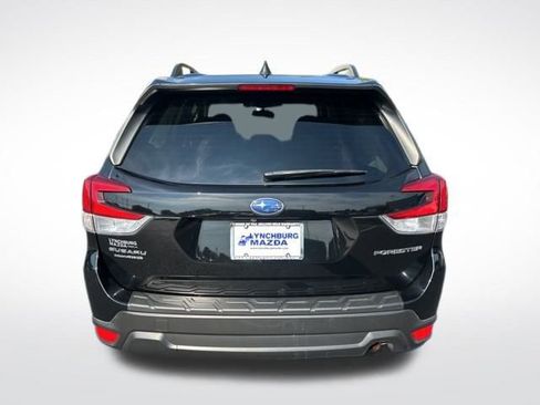 Used 2021 Subaru Forester Premium image 4