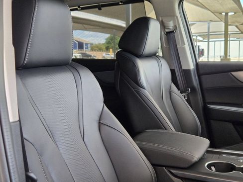 Certified 2026 Acura MDX FWD w/ Technology Package image 31