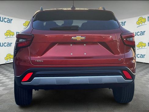 Used 2024 Chevrolet Trax LT image 5
