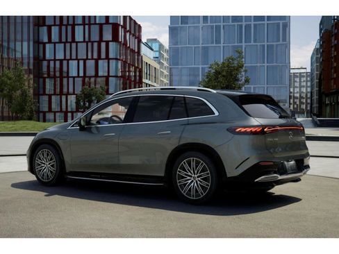 New 2026 Mercedes-Benz EQS 400 4MATIC SUV image 29