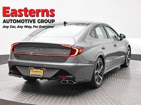 Used 2023 Hyundai Sonata SEL Plus w/ Preferred Accessory Package FWD image 5