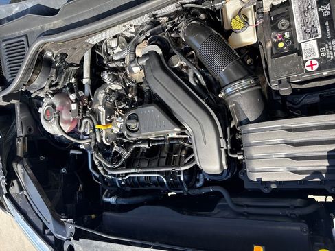 Used 2022 Volkswagen Taos SE AWD/4WD image 34