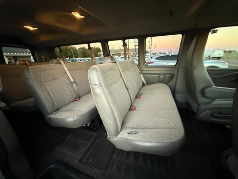 Used 2016 Chevrolet Express 3500 LT w/ LT Preferred Equipment Group image 12