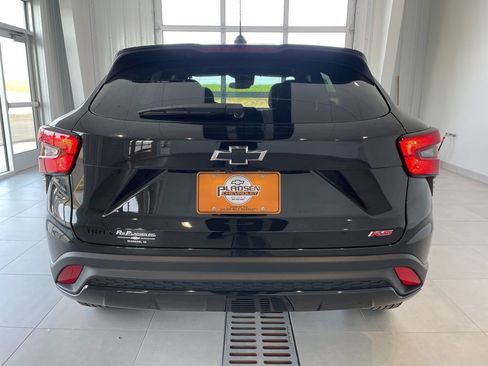 New 2026 Chevrolet Trax RS FWD image 3