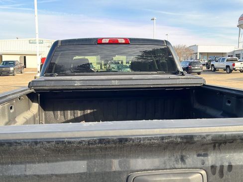 Used 2018 Chevrolet Silverado 2500 LT w/ LT Convenience Package image 8