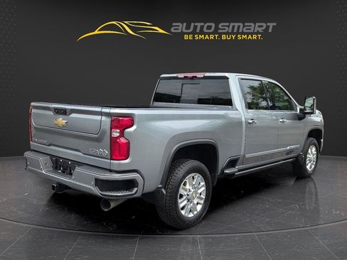 Used 2024 Chevrolet Silverado 2500 High Country w/ High Country Premium Package AWD/4WD image 5