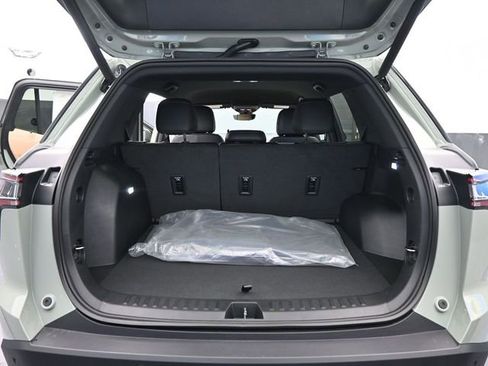 New 2026 Chevrolet Equinox ACTIV w/ Convenience Package III image 8