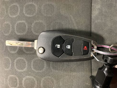 Used 2020 Chevrolet Trax LS w/ Tint and Cruise Package FWD image 9