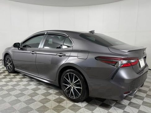 Used 2021 Toyota Camry SE w/ Audio Upgrade Package image 4