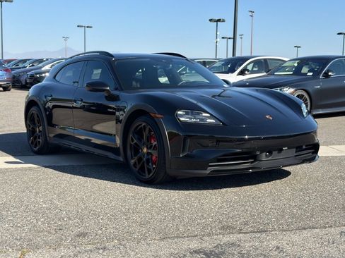Used 2025 Porsche Taycan 4S AWD/4WD image 4