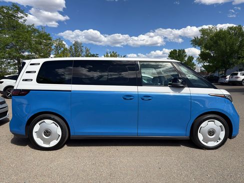 Used 2025 Volkswagen ID. Buzz 1st Edition RWD image 16