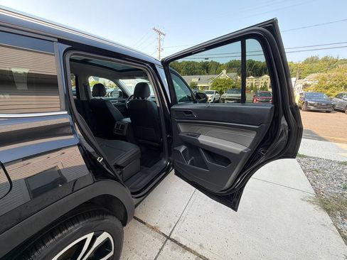 Used 2023 Volkswagen Atlas SEL AWD/4WD image 41