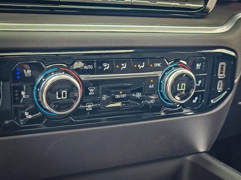 New 2025 GMC Sierra 2500 SLT w/ SLT Premium Package image 33