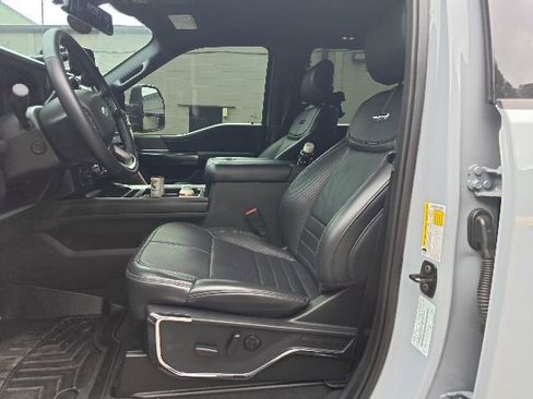 Used 2025 Ford F250 Platinum image 10